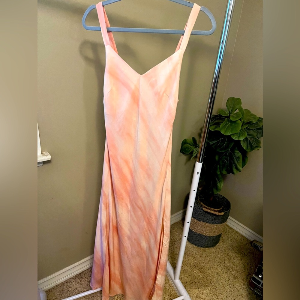Salmon tie dye dress.  Women’s medium.